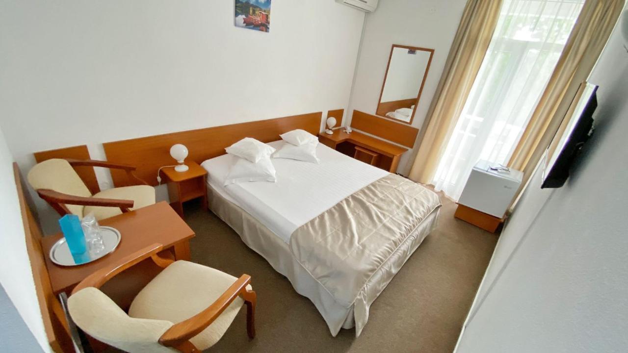 Hotel Decebal Neptun Esterno foto
