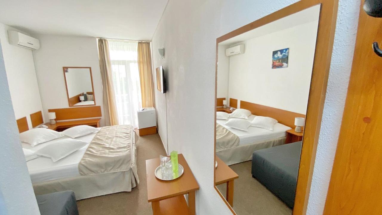 Hotel Decebal Neptun Esterno foto
